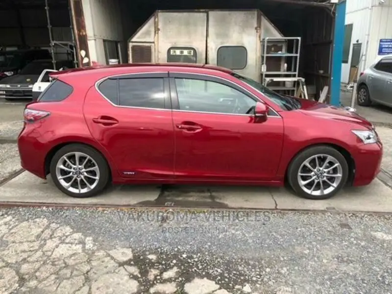 Lexus CT 2013 Red
