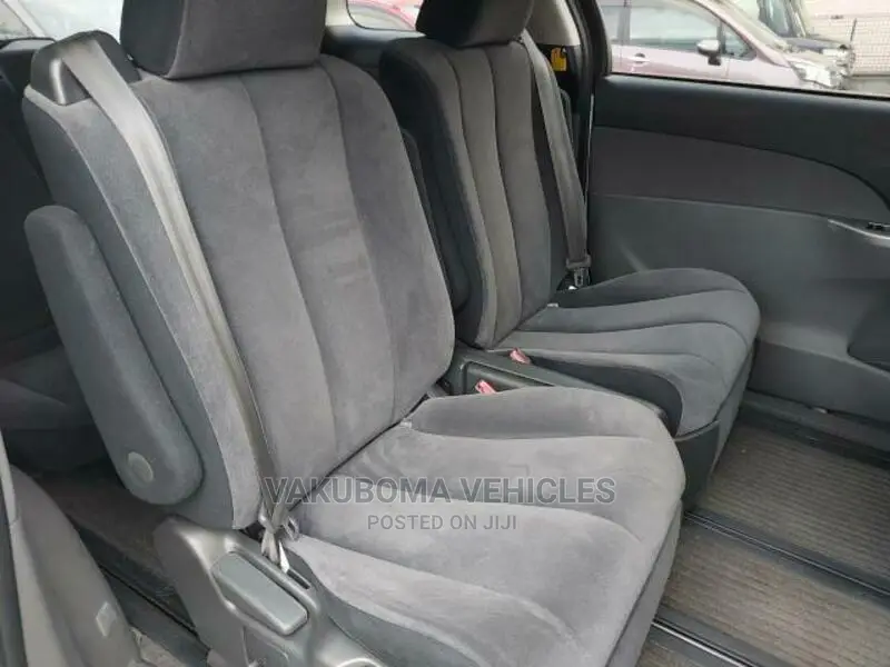 Toyota Estima 2009 White
