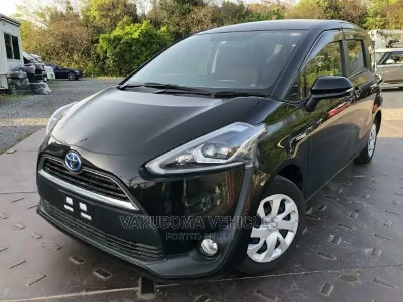 Toyota Sienta 2017 Black