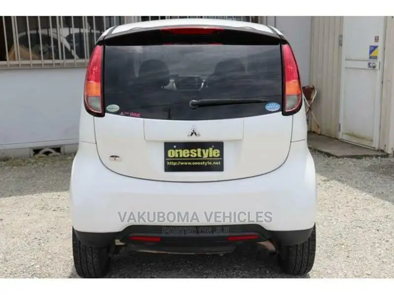 Mitsubishi Minica 2006 Silver