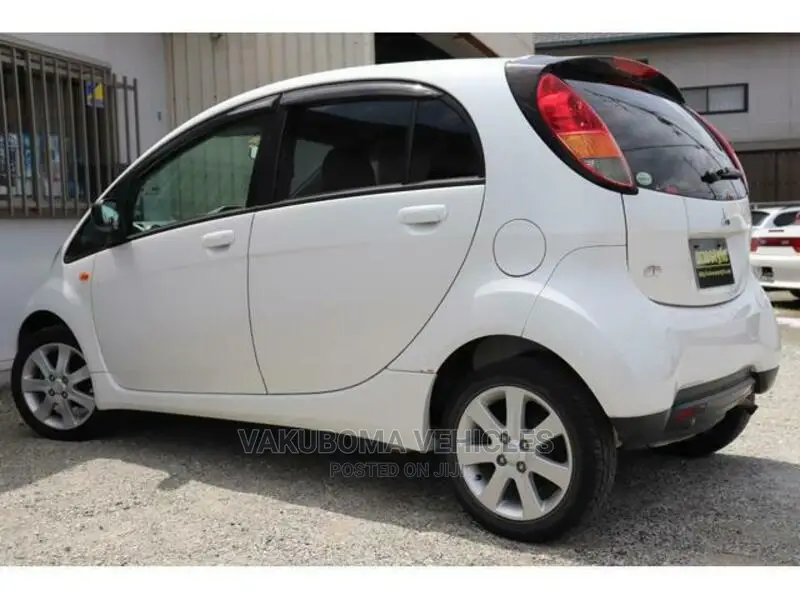 Mitsubishi Minica 2006 Silver