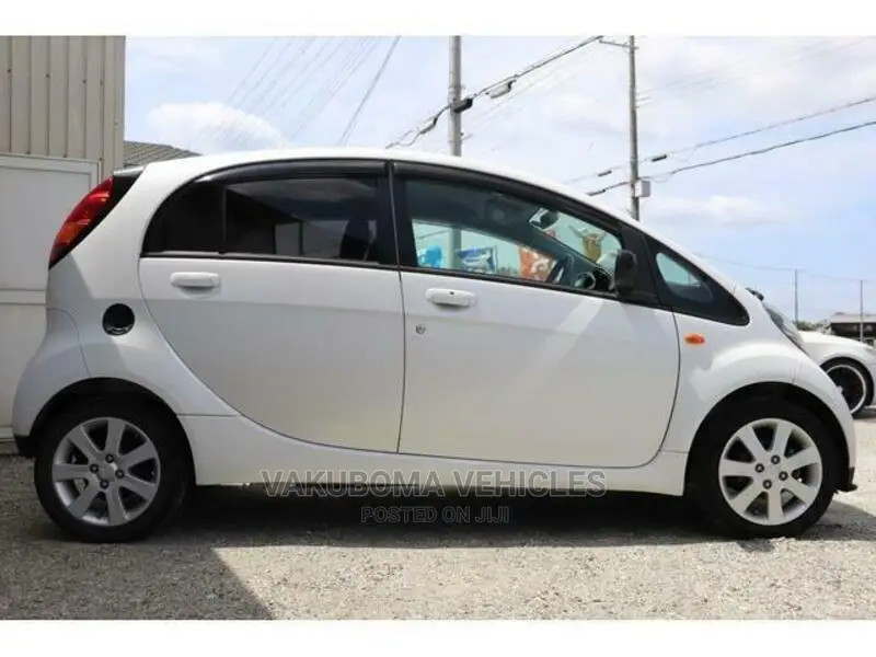 Mitsubishi Minica 2006 Silver