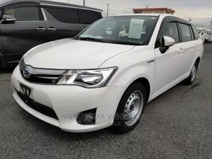 Toyota Corolla Fielder 2015 Pearl