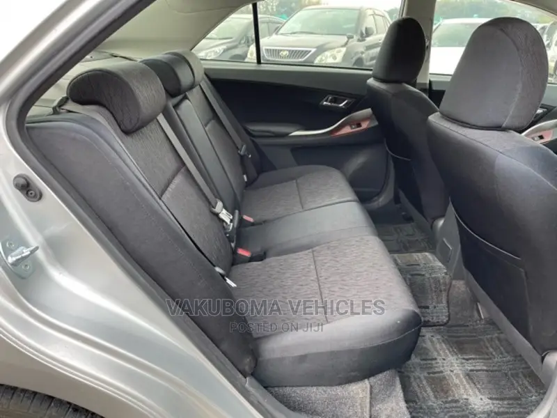 Toyota Allion 2011 Silver