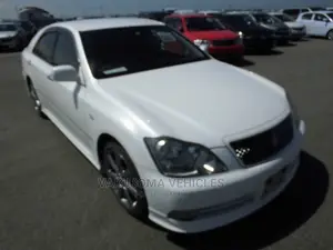 Toyota Crown 2004 White