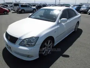 Toyota Crown 2004 White