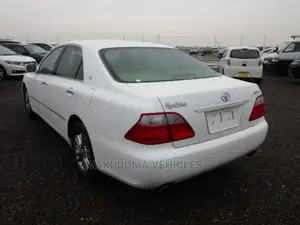 Toyota Crown 2007 White