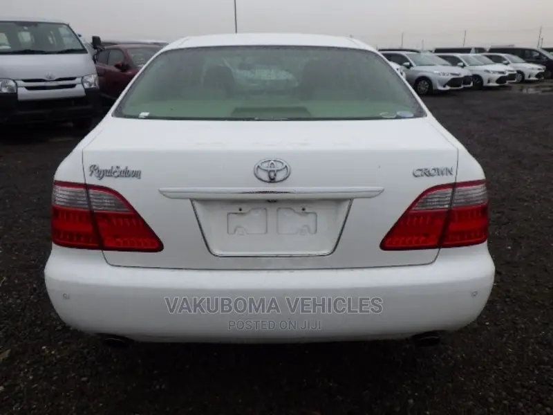 Toyota Crown 2007 White