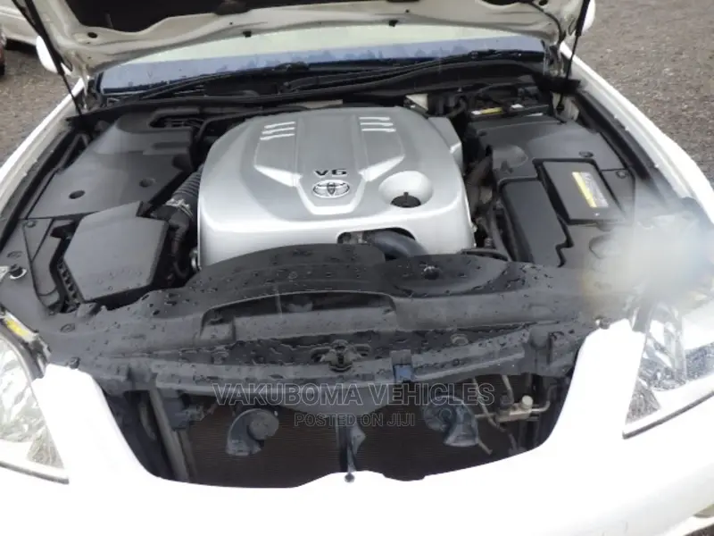 Toyota Crown 2007 White
