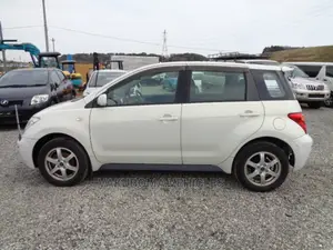 Toyota IST 2002 White