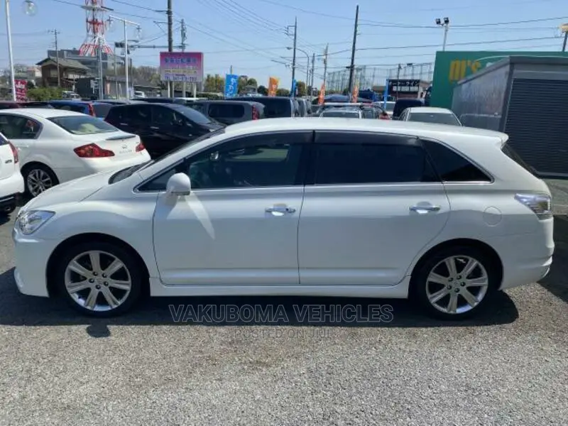Toyota Mark X Zio 2010 Pearl