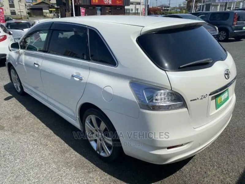 Toyota Mark X Zio 2010 Pearl