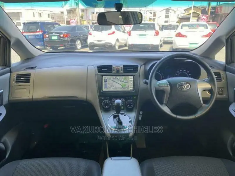 Toyota Mark X Zio 2010 Pearl
