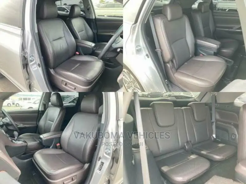 Toyota Mark X Zio 2011 Silver