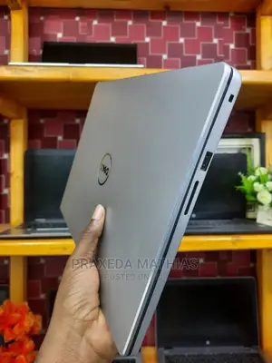 Laptop Dell Inspiron 7566 8GB Intel Core I5 HDD 500GB