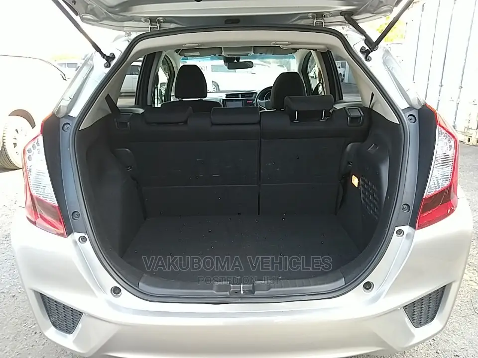 Honda Fit 2017 Silver
