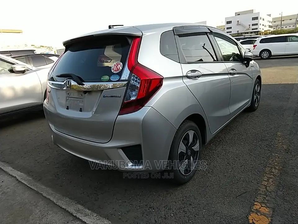 Honda Fit 2017 Silver