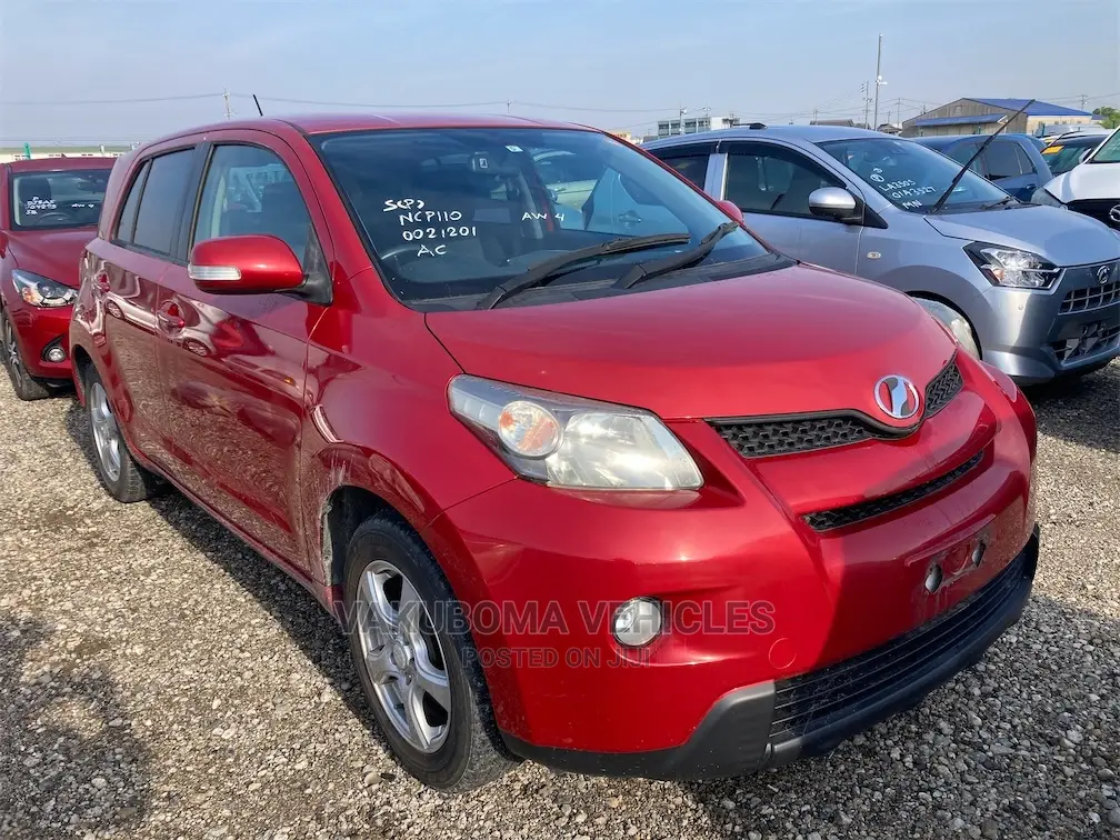 Toyota IST 2009 Red