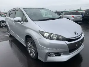 Toyota Wish 2013 Silver