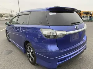 Toyota Wish 2013 Blue