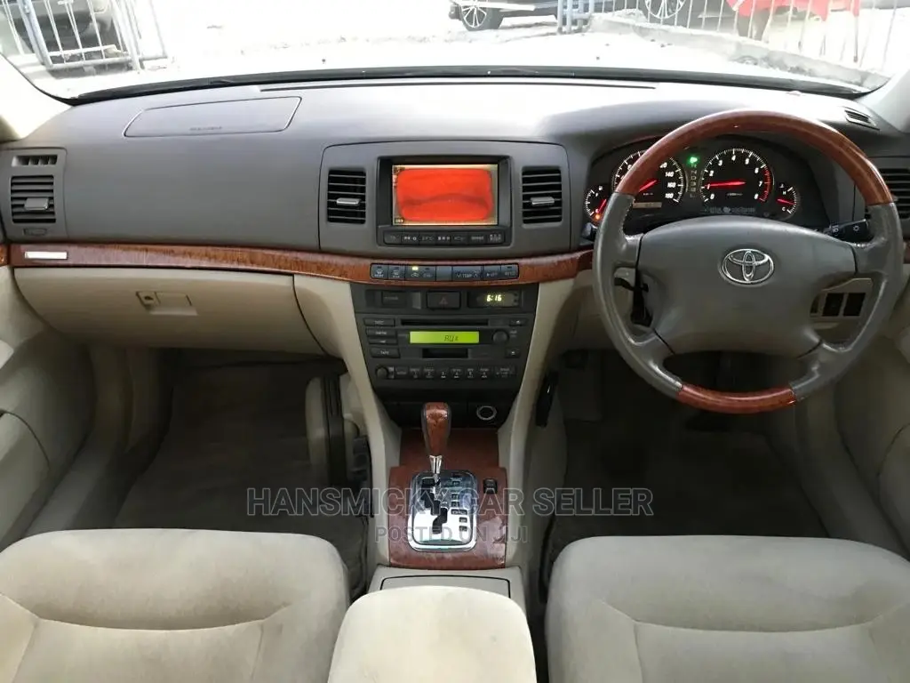 Toyota Mark II 2003 White