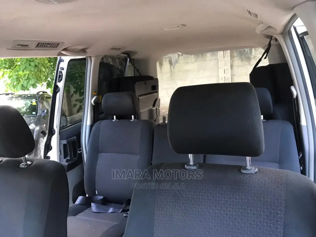 Toyota Noah 2005 White