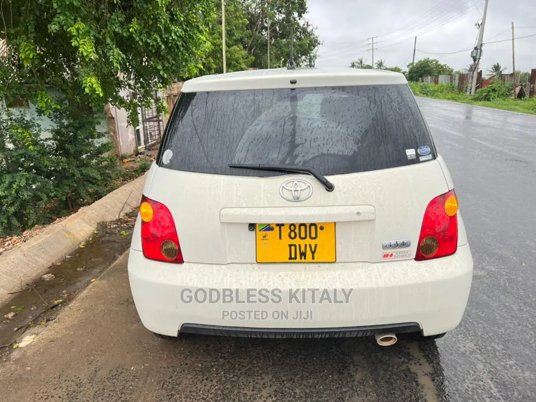 Toyota IST 2004 White