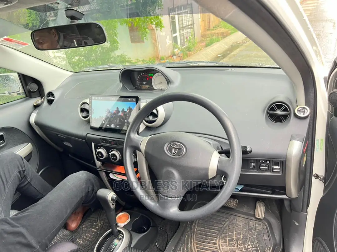 Toyota IST 2004 White