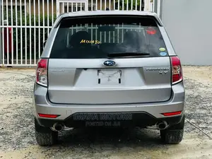 Subaru Forester 2010 Silver