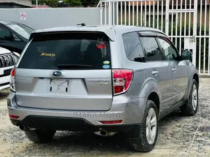 Subaru Forester 2010 Silver
