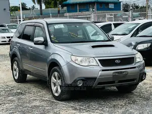 Subaru Forester 2010 Silver