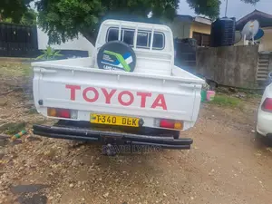 Toyota Land Cruiser 2008 White