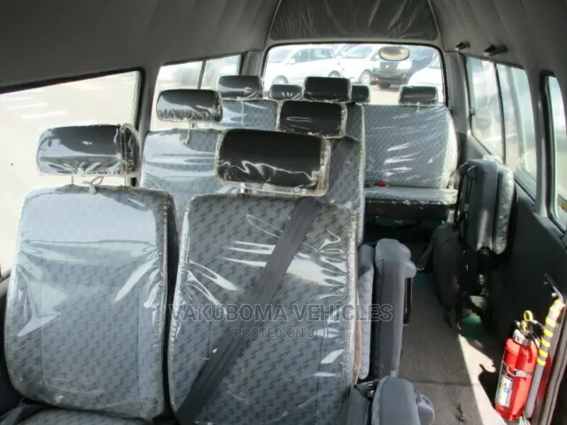 Toyota HiAce 2004 White