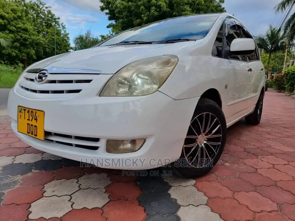 Toyota Corolla Spacio 2004 White