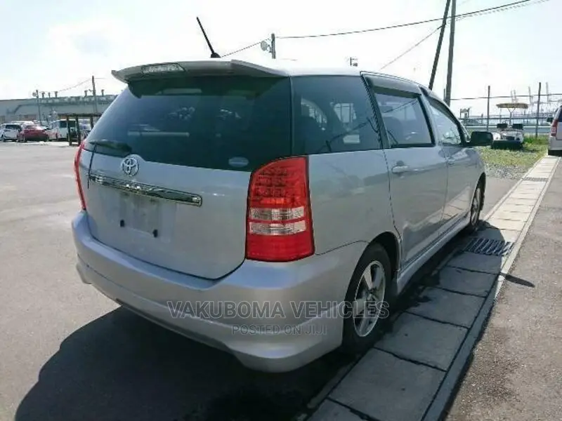 Toyota Wish 2003 Silver