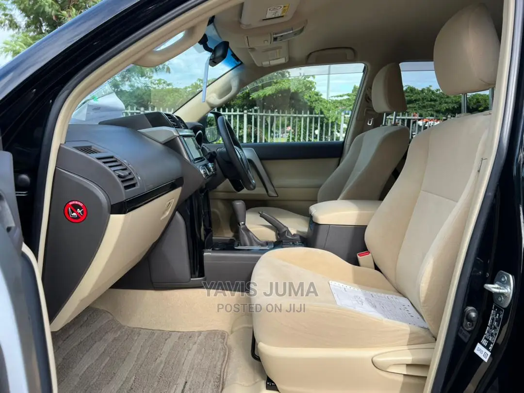 Toyota Land Cruiser Prado 2016 Black