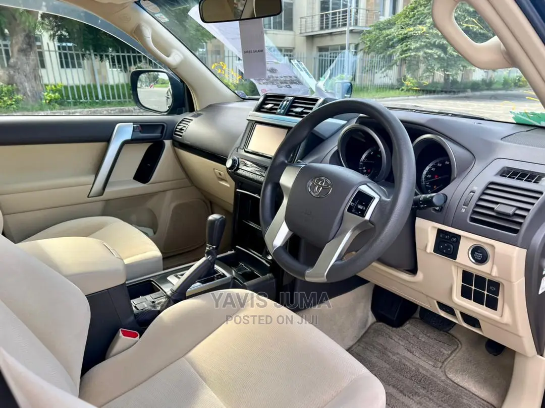 Toyota Land Cruiser Prado 2016 Black