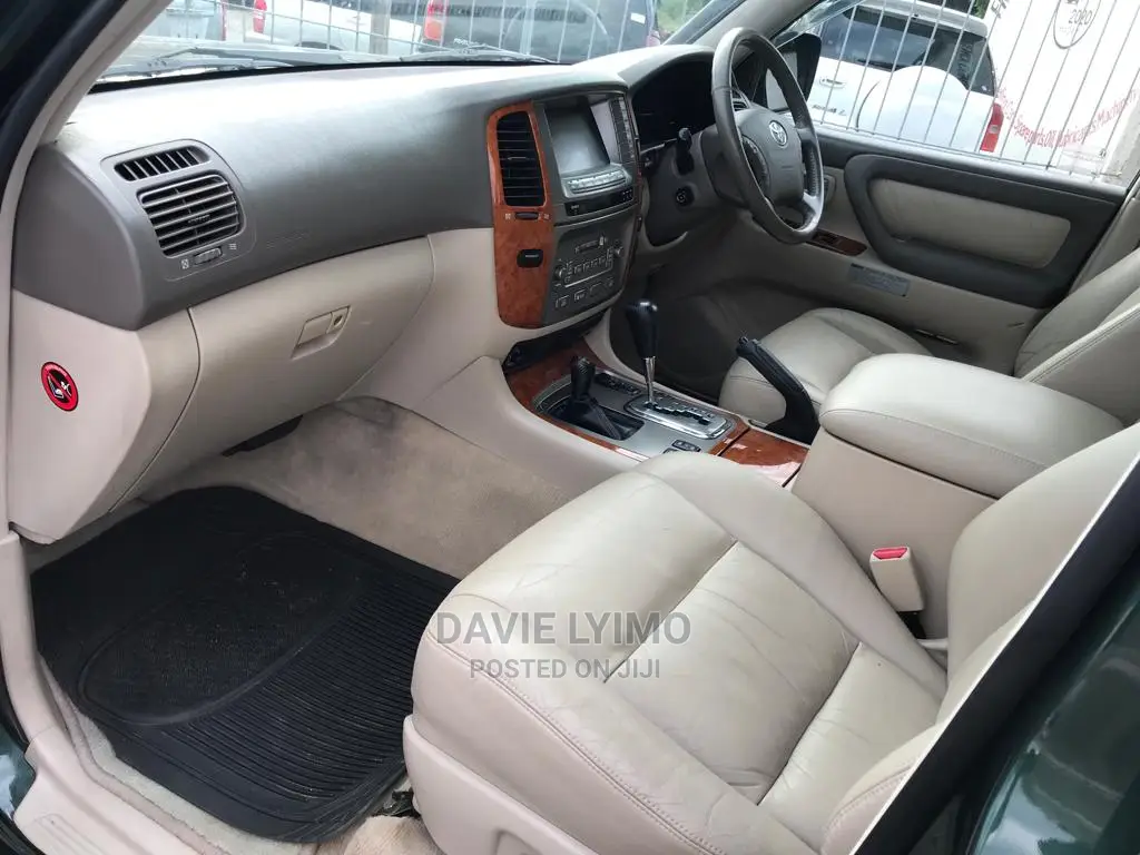 Toyota Land Cruiser 2005 Black