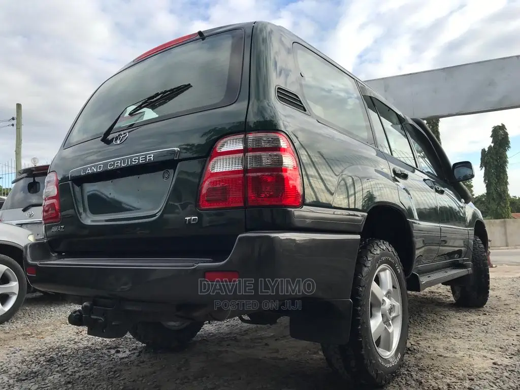 Toyota Land Cruiser 2005 Black