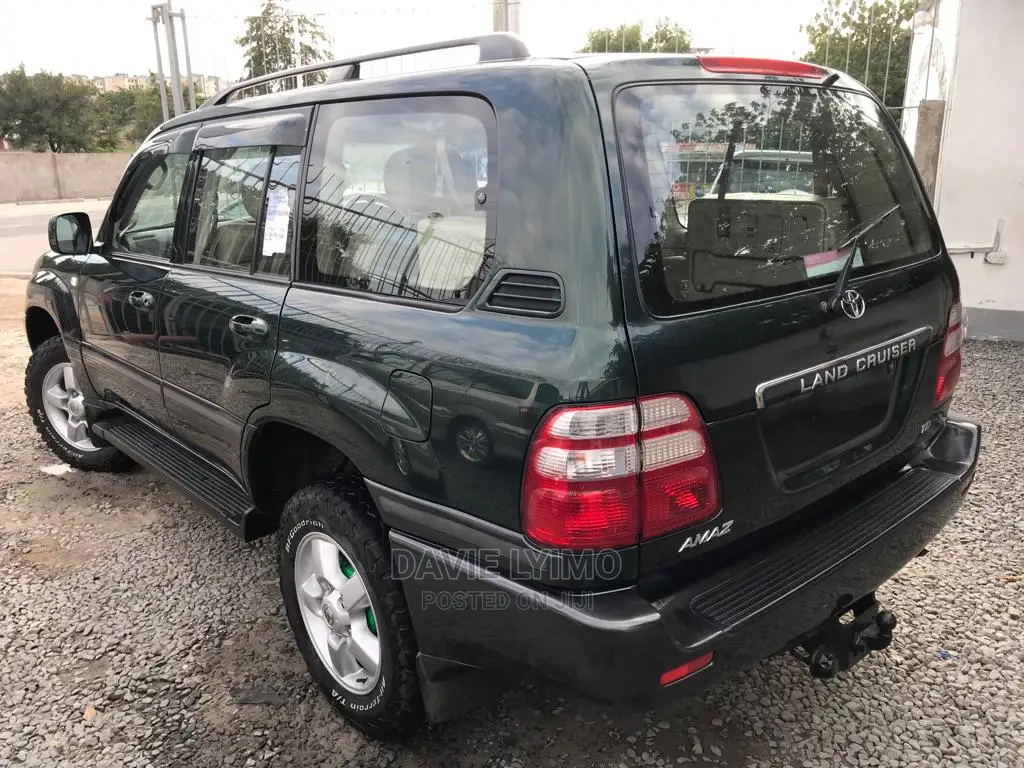 Toyota Land Cruiser 2005 Black