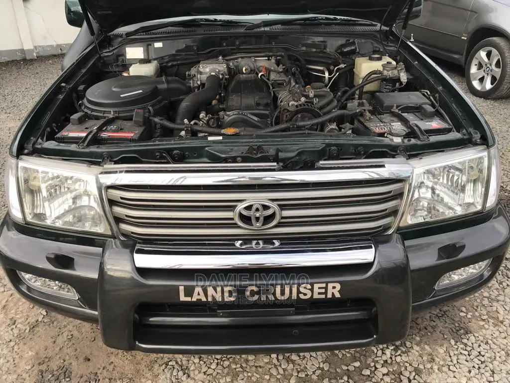Toyota Land Cruiser 2005 Black