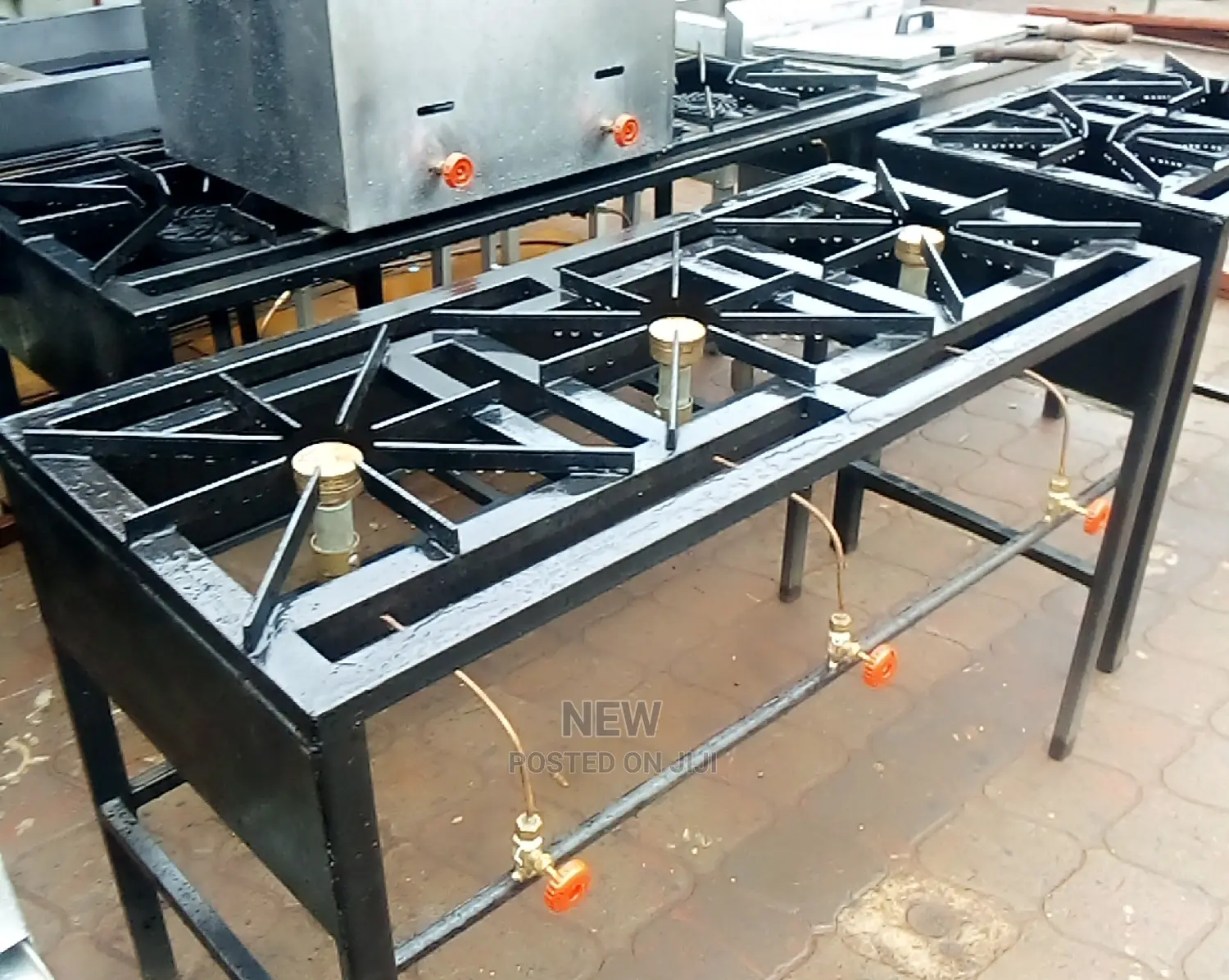 Majiko Makubwa Ya Plate Tatu Ya Hotelini