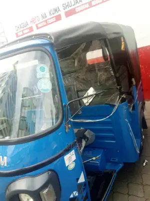 New Bajaj Boxer 2018 Blue