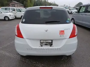 Suzuki Swift 2015 Pearl