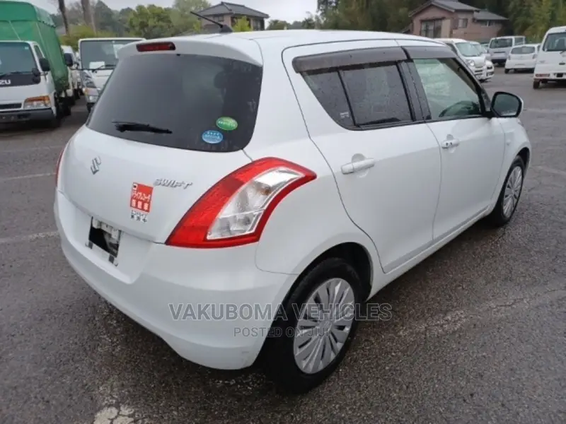 Suzuki Swift 2015 Pearl
