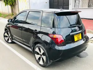 Toyota IST 2007 Black