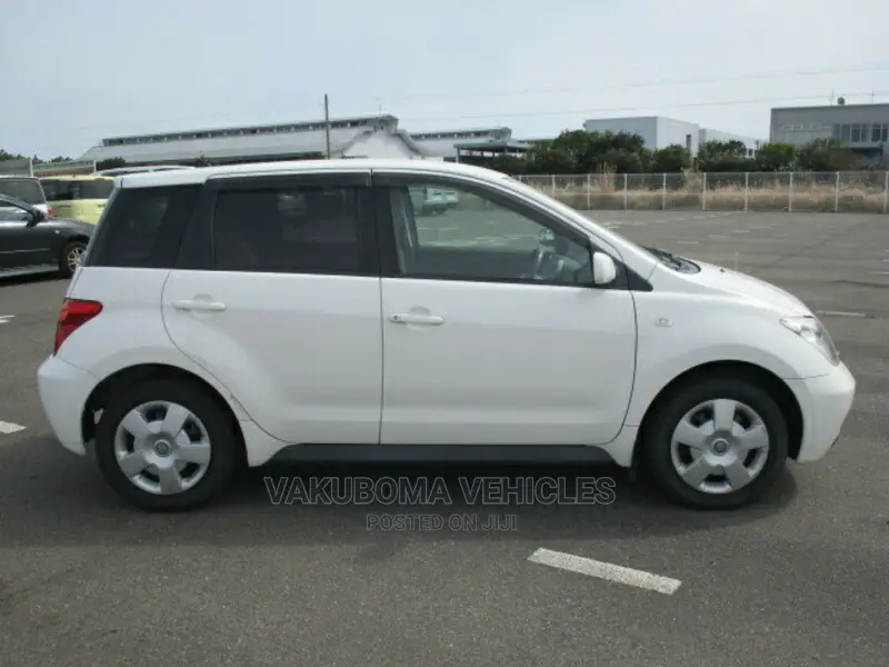 Toyota IST 2003 White