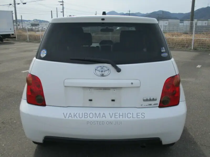 Toyota IST 2003 White