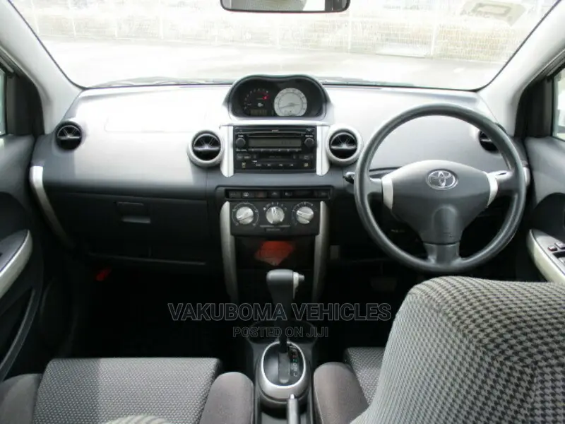 Toyota IST 2003 White