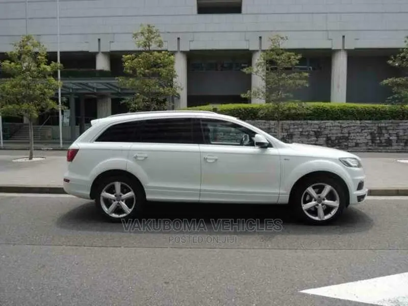 Audi Q7 2012 Pearl